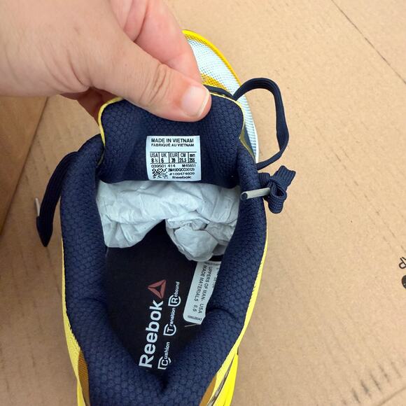 NEW NEVER WORN REEBOK ONE CUSION 2.0 WOMENS SIZE 8 - Picture 5 of 6